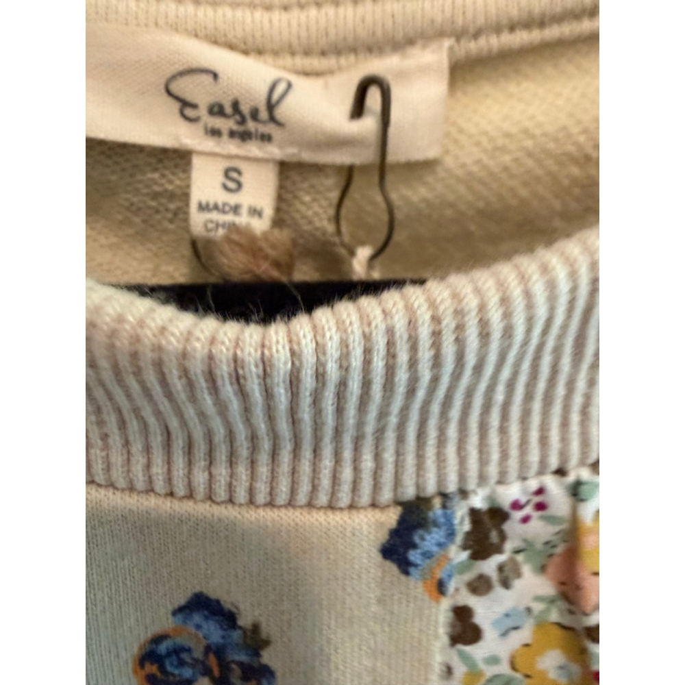 Easel Flower Patchwork Terry Knit Sweatshirt in B… - image 5
